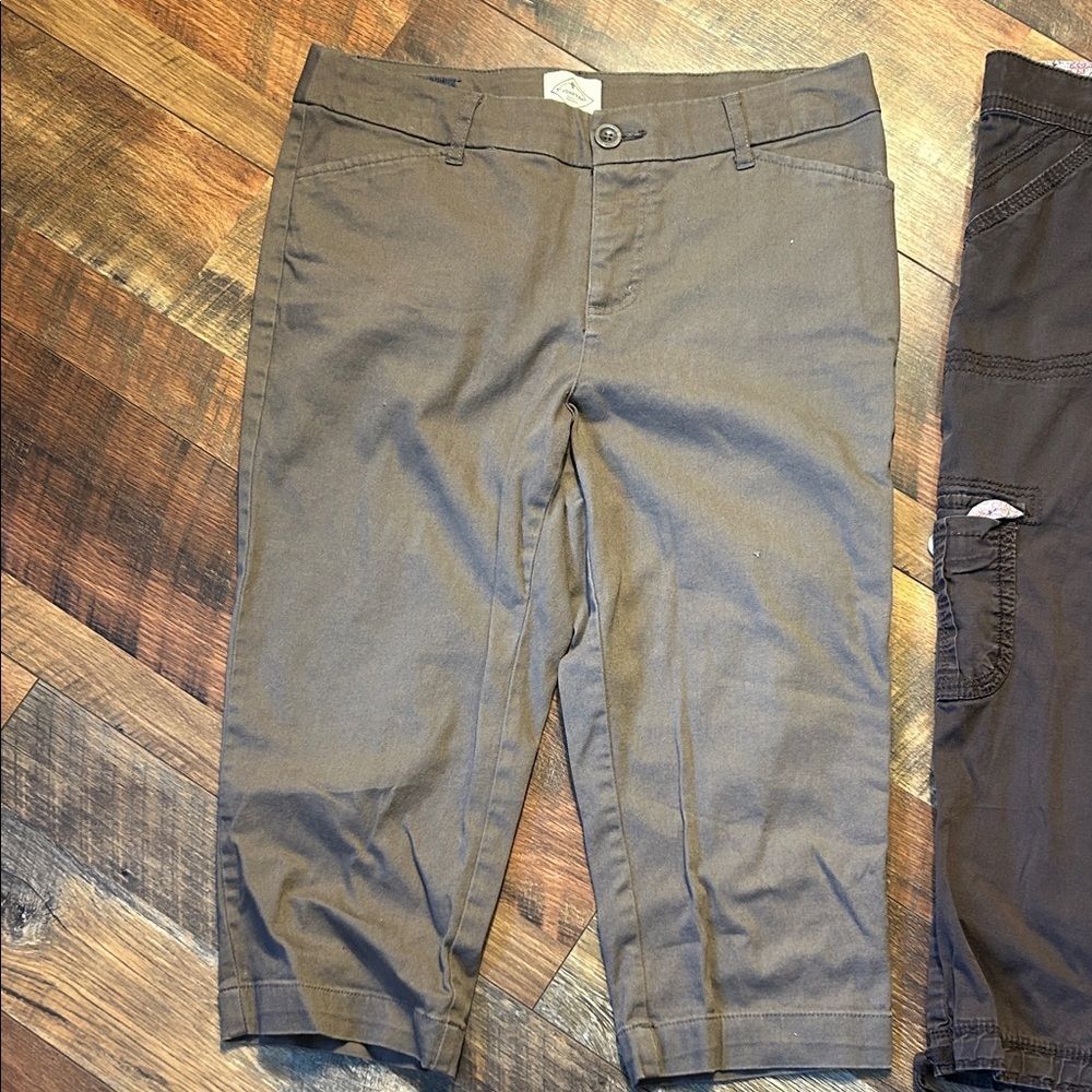 Brown and Tan Cargo capri size 8 Set in box 25 - Picture 2 of 6
